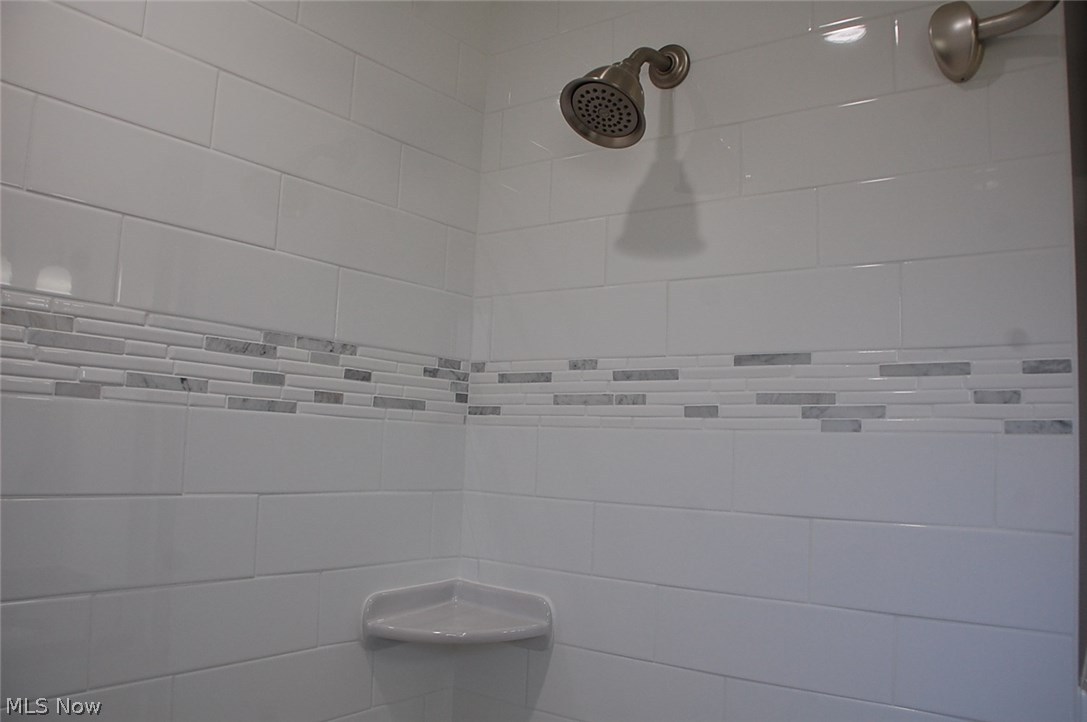 Kamms - Residential Lease