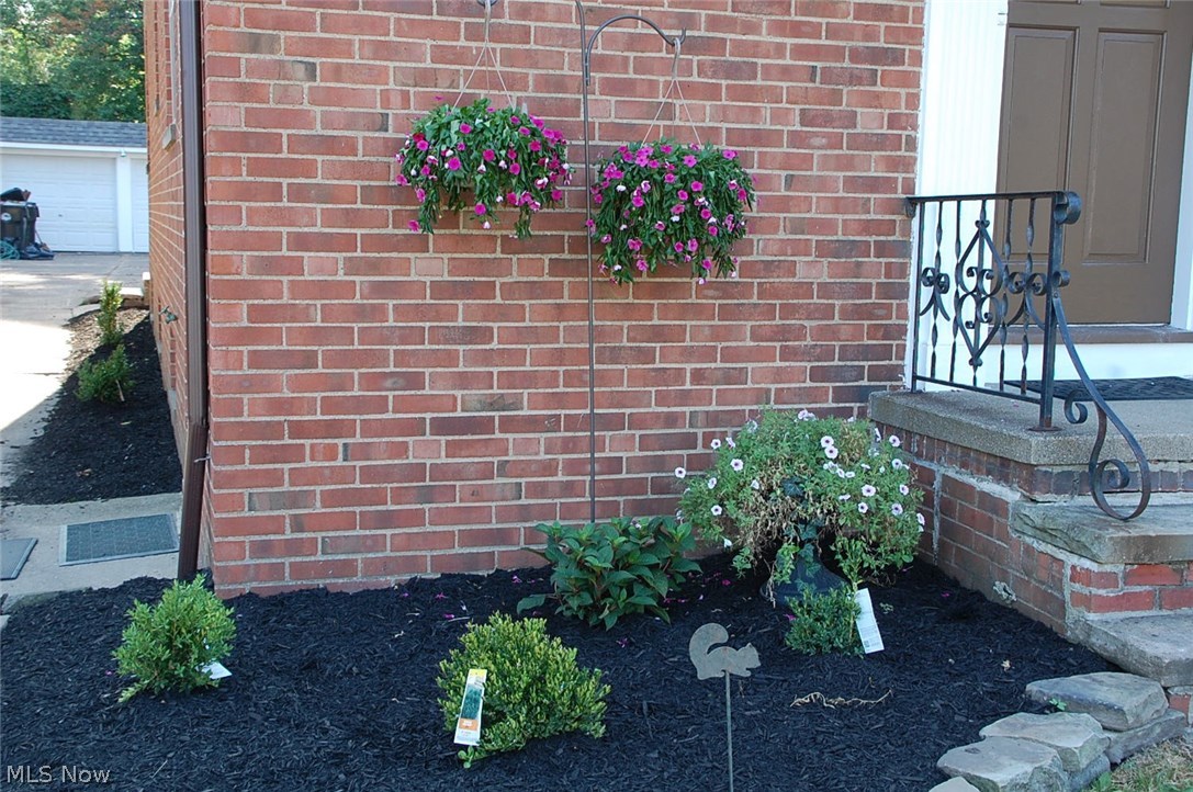 Kamms - Residential Lease