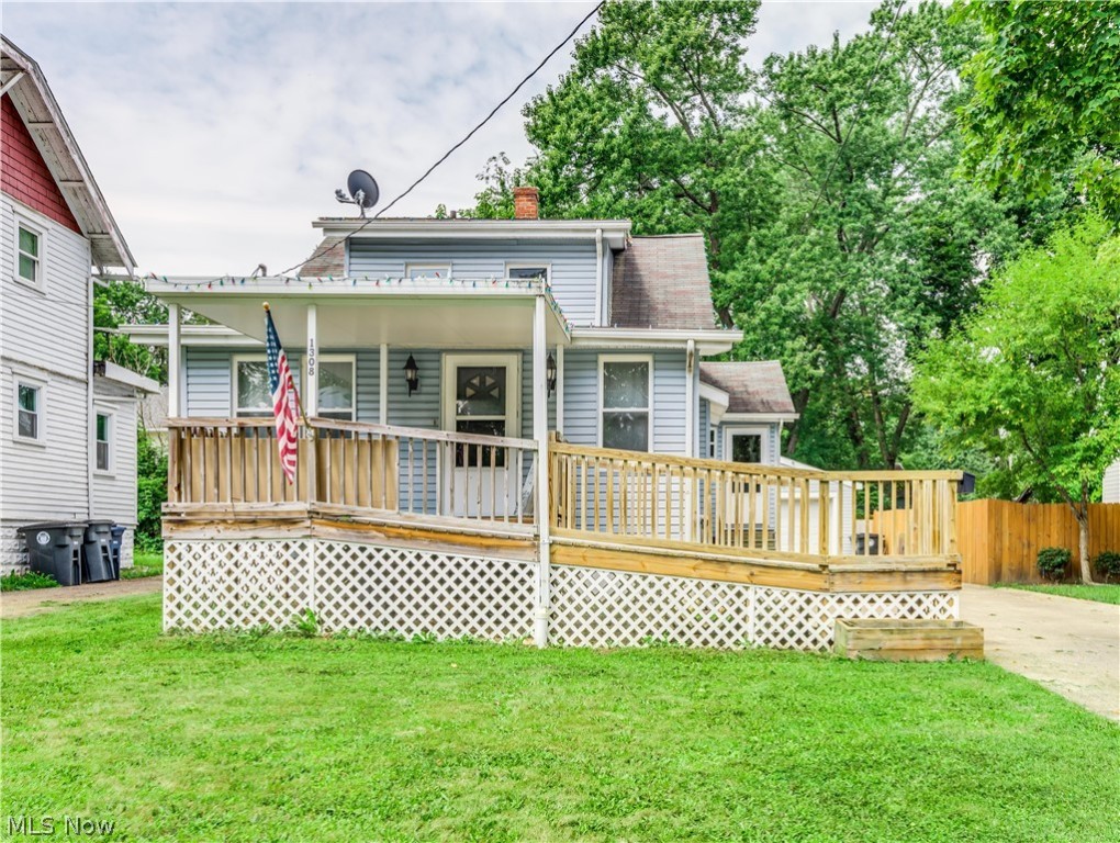 Welcome to 1308 Lexington Ave. This updated 3 bedroom home is just what you've been searching for. First floor owner's suite with full bathroom and large closet, bright eat-in kitchen, spacious living room, a large side entry mud room and formal dining room are some of the great features of this beautiful home. You'll love relaxing in the enclosed porch, or on the window seats in the home. Large 2 car garage and a private patio, great for entertaining outside. Call today for a private tour of this great find before it's sold!