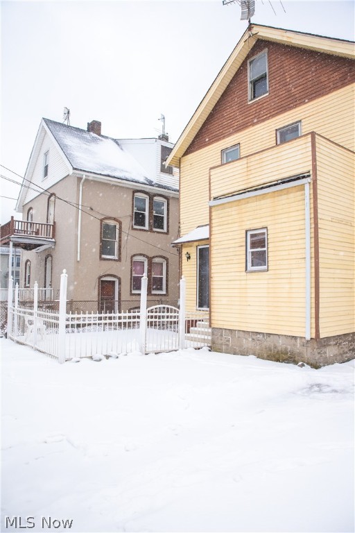 F R Elliots - Residential
