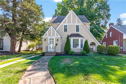 Homes For Sale - 2649 Lakeview Avenue<br/> Rocky River, OH 44116