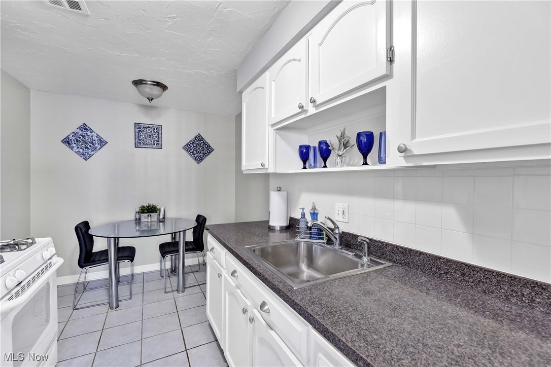 The Carlyle - Residential Lease