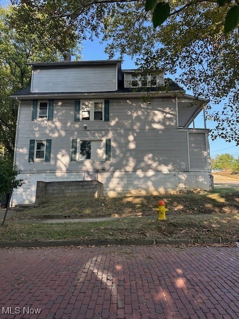 Colonial Homes - Residential Income