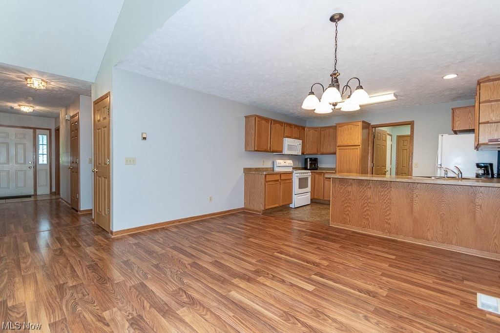 MARSH LANDING CONDOMINIUMS - Residential