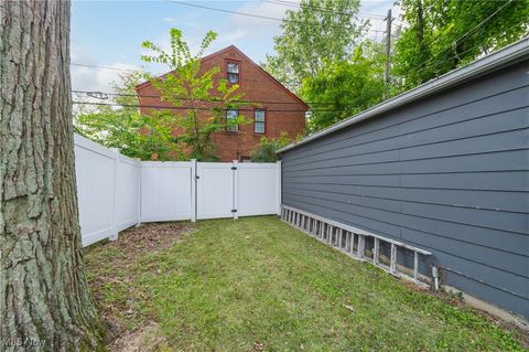 Tiny photo for 1948 Staunton Road, Cleveland Heights, OH 44118 (MLS # 5178805)