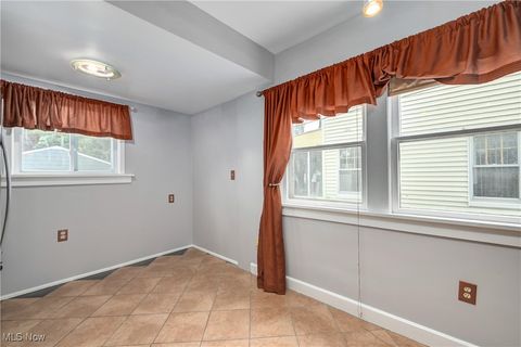 Tiny photo for 1948 Staunton Road, Cleveland Heights, OH 44118 (MLS # 5178805)