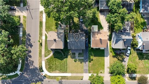 Tiny photo for 1948 Staunton Road, Cleveland Heights, OH 44118 (MLS # 5178805)