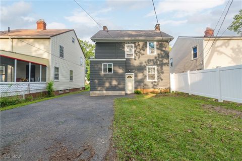 Tiny photo for 1948 Staunton Road, Cleveland Heights, OH 44118 (MLS # 5178805)