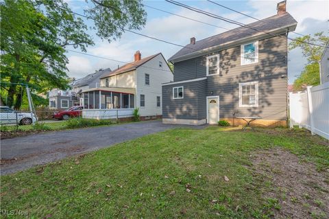 Tiny photo for 1948 Staunton Road, Cleveland Heights, OH 44118 (MLS # 5178805)
