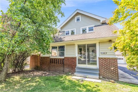 Homes For Sale - 340 E 276th Street<br/> Cuyahoga County, Euclid, OH 44132