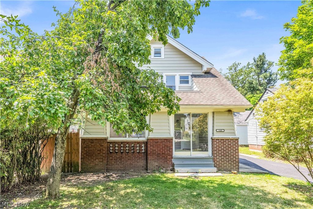 Photo of 340 E 276th Street, Euclid, OH 44132 (MLS # 5223524)