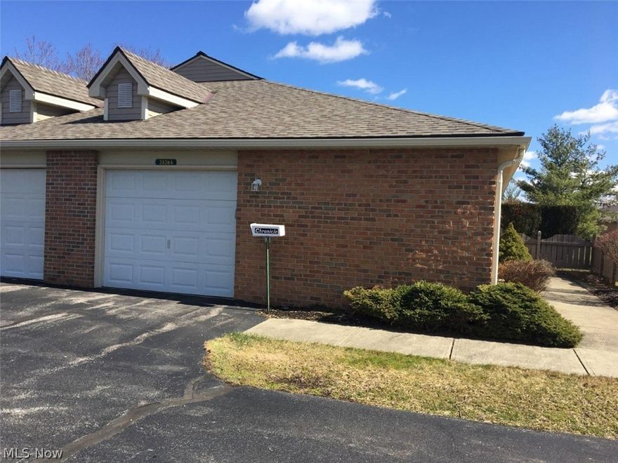 This brick ranch style condo is MOVE IN READY! ALL appliances included! Cozy and charming in a great location. Close to restaurants, entertainment Rt. I90 and the Turnpike. Master suite has a walk in shower with bench seats and separate  vanity area. HUGE master walk in closet. Bonus room is 10' x 12'! Could be office, 3rd. bedroom anything your heart desires.
Cathedral ceiling in the living room and dining area. Laundry area is conveniently located in large closet in guest bathroom. Easy living and maintenance free! Nice little patio and plenty of storage in 7'x10' workroom in garage. Beautiful pool, exercise room, Clubhouse with all utilities for year round entertaining!