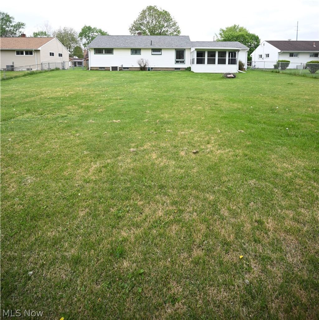 Photo of 1911 39th Street NE, Canton, OH 44705 (MLS # 5204730)