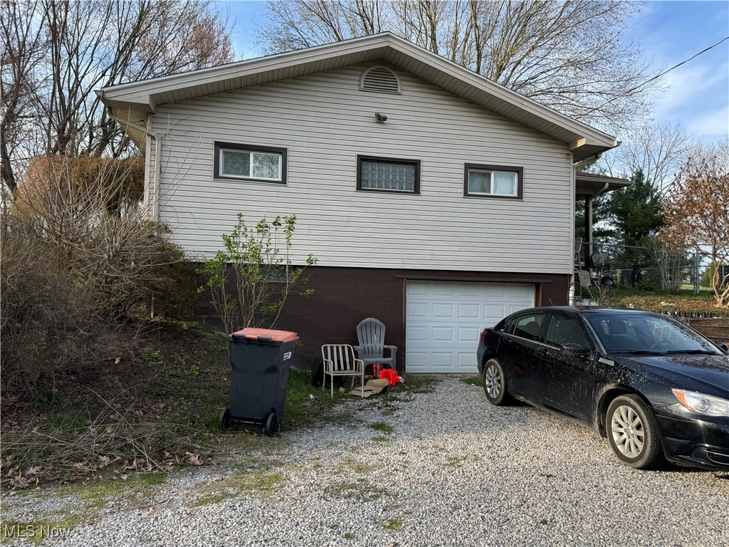 16958 Annesley Rd, East Liverpool, Ohio image 3
