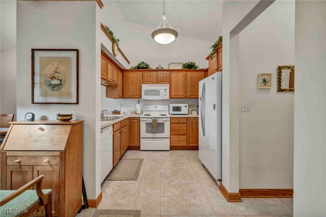 126 Legend Trail, Willowick, Ohio image 12