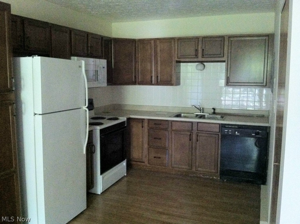 Housley - Residential Lease