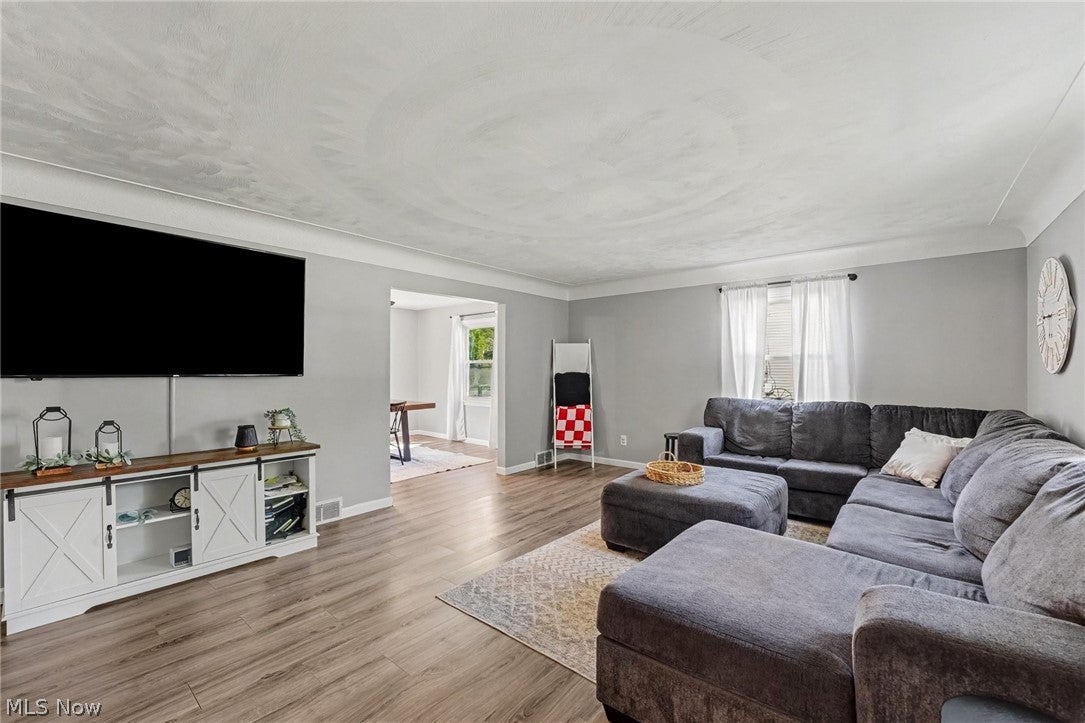 6187 Robinhood Lane