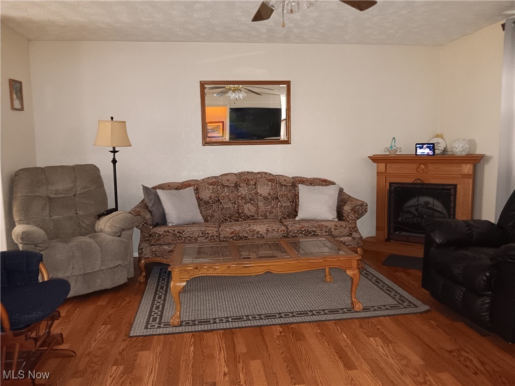 211 Mayhill Drive, Newton Falls, Ohio image 2