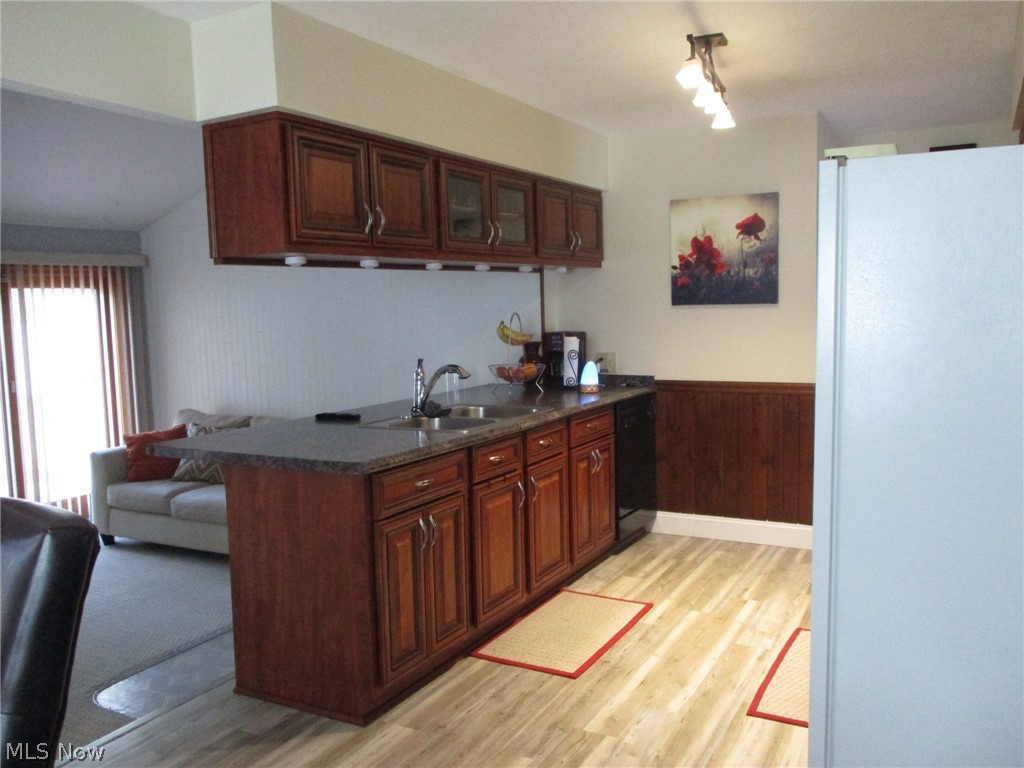 Paris Dev Corp Parma Town Estates - Residential