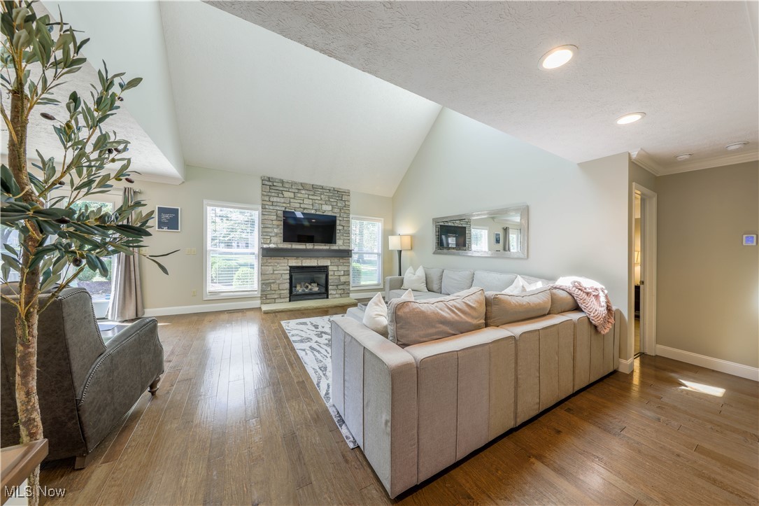 1462 Hollow Wood Lane Lane