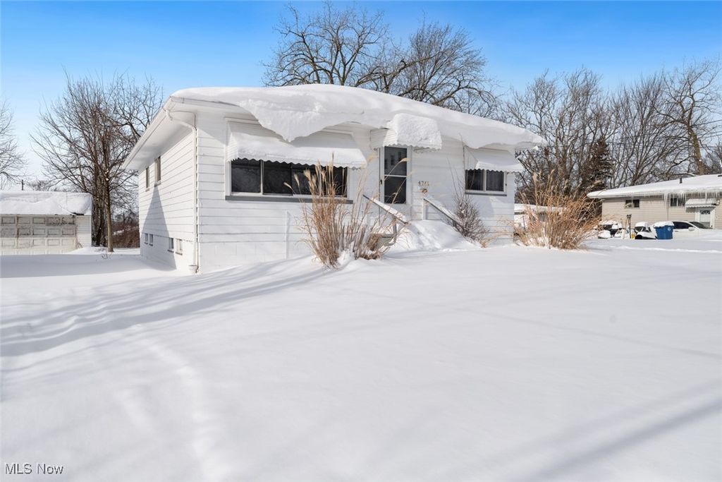 Photo of 4744 E 176th Street, Cleveland, OH 44128 (MLS # 5184447)