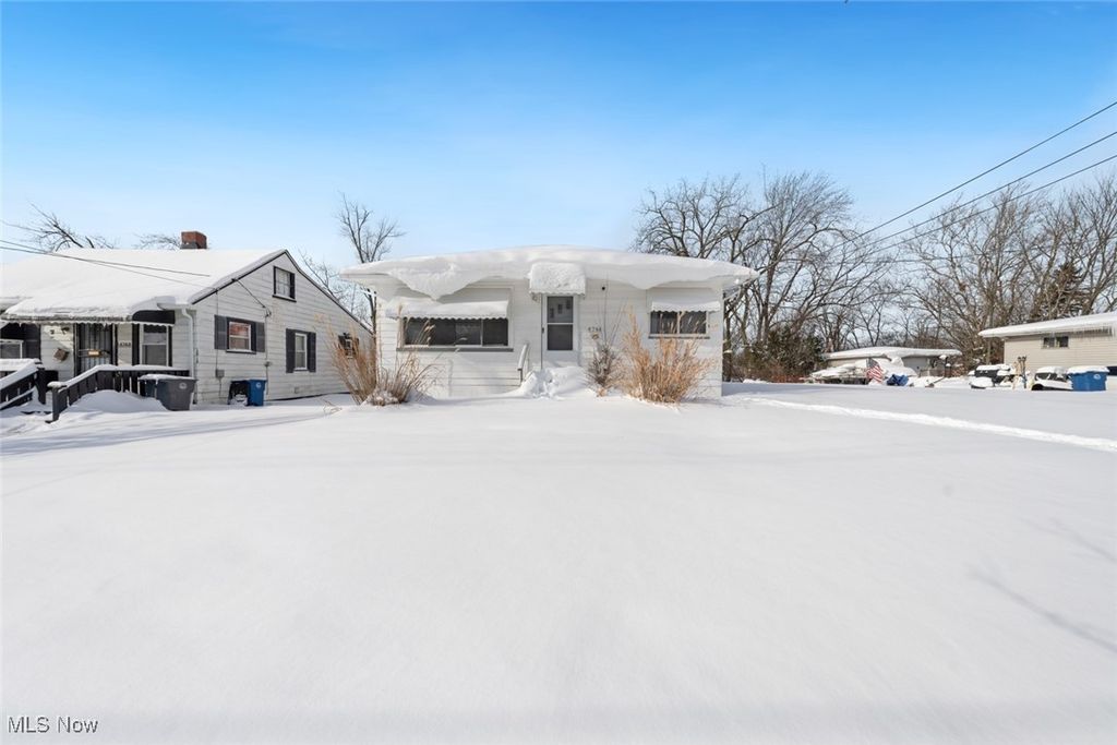 Photo of 4744 E 176th Street, Cleveland, OH 44128 (MLS # 5184447)