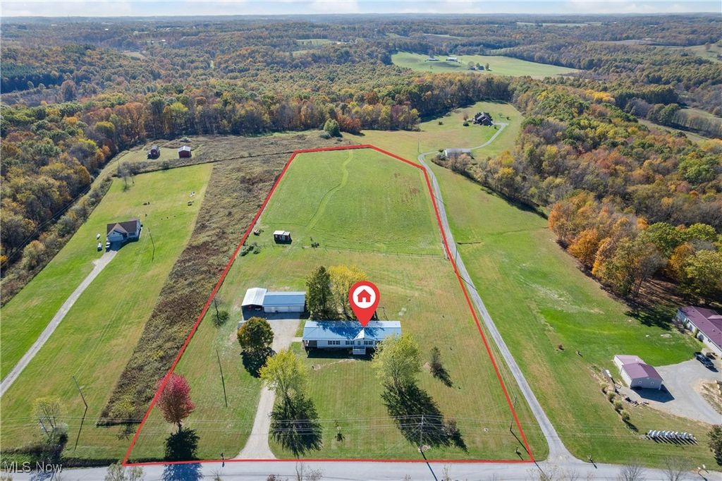 Photo of 4177 Lunar Road NE, Carrollton, OH 44615 (MLS # 5166741)