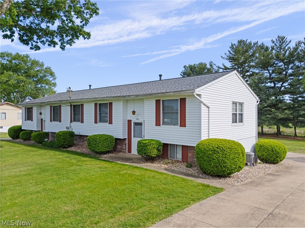 120 Center Road