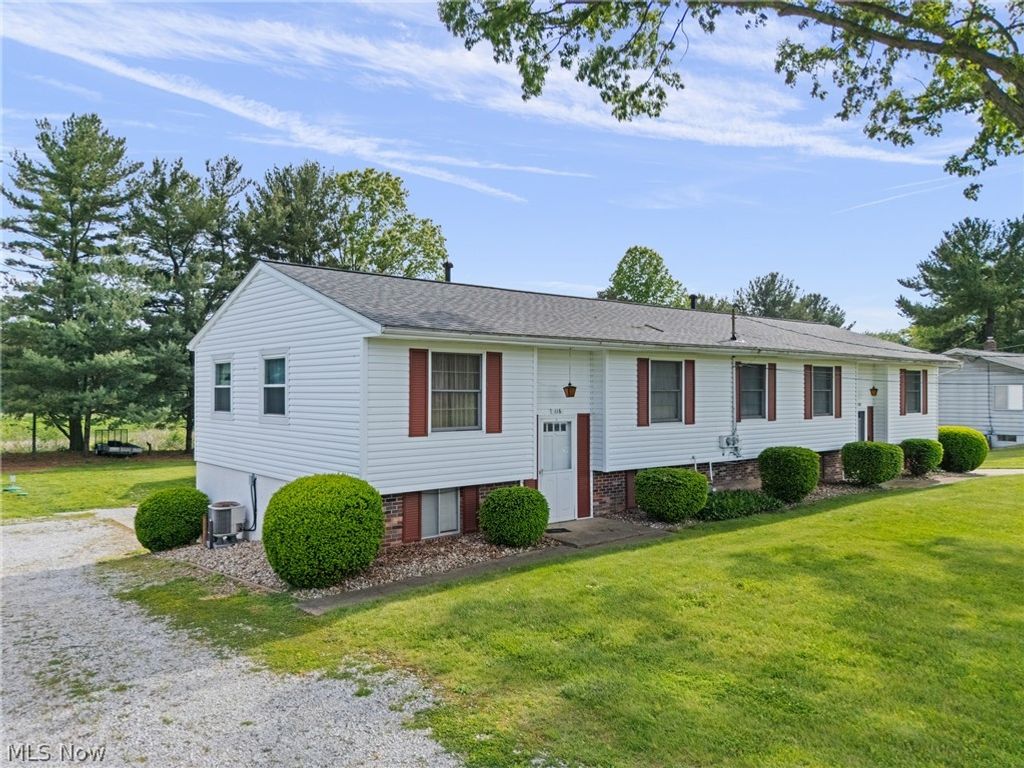 Photo of 120 Center Road, New Franklin, OH 44319 (MLS # 5211391)