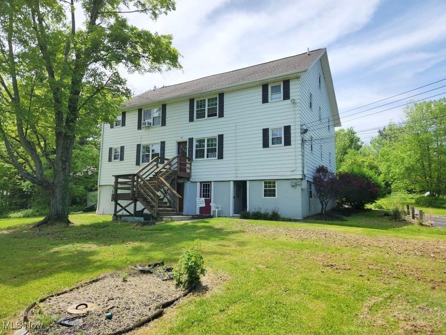 Updated 2 bedroom 1 bath. Stainless steel appliances. Large yard and ample parking! Tenant to pay for cable, internet, gas/propane and electric. The landlord pays for trash and water.