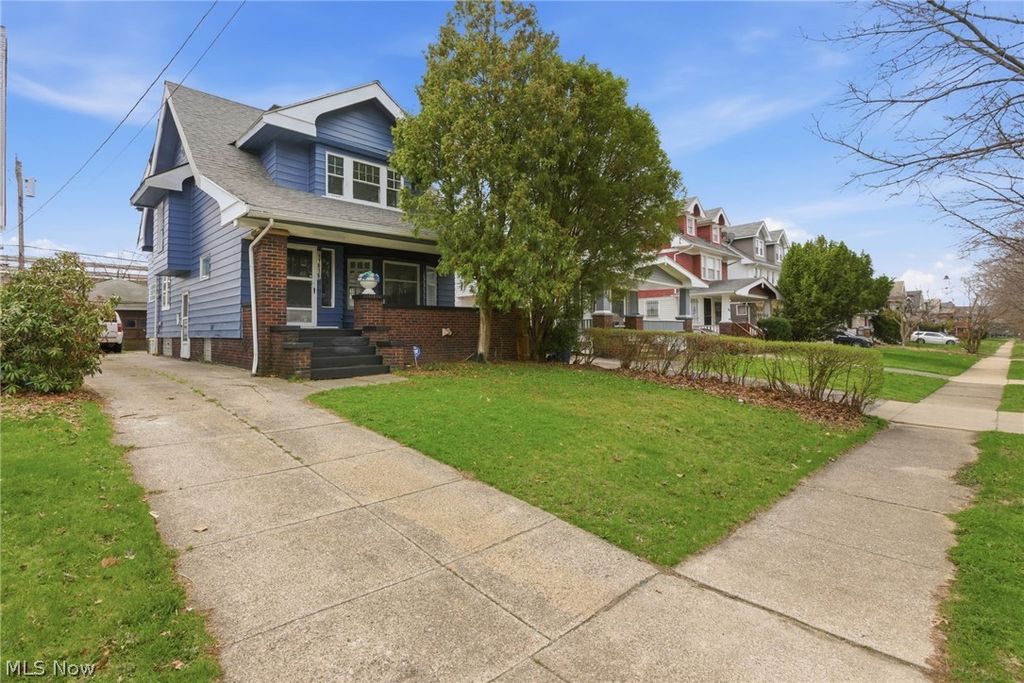 Photo of 11816 Buckingham Avenue, Cleveland, OH 44120 (MLS # 5198449)