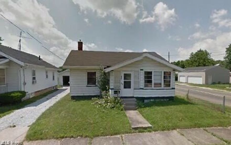 Calling all investors or aspiring homeowners? Check out this charming 2 bedroom one bathroom bungalow on a corner lot. Perfect opportunity for an investor to take posession to earn monthly rental income. Aspiring home owners should not let this opportunity pass by. Why rent when you can buy? This is affordable housing at its finest. Call and schedule your showing today.