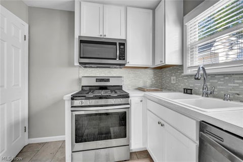 Tiny photo for 15 Edgewood Avenue, Bedford, OH 44146 (MLS # 5255222)
