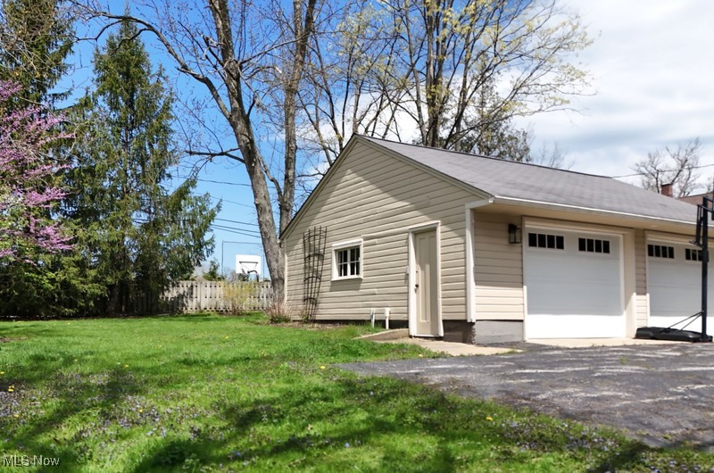 Chagrin Falls, Ohio 44022, United States, 3 Bedrooms Bedrooms, ,2 BathroomsBathrooms,Residential,Pending,115940