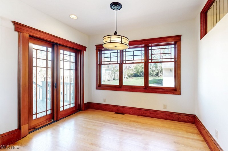 Chagrin Falls, Ohio 44022, United States, 3 Bedrooms Bedrooms, ,2 BathroomsBathrooms,Residential,Pending,115940