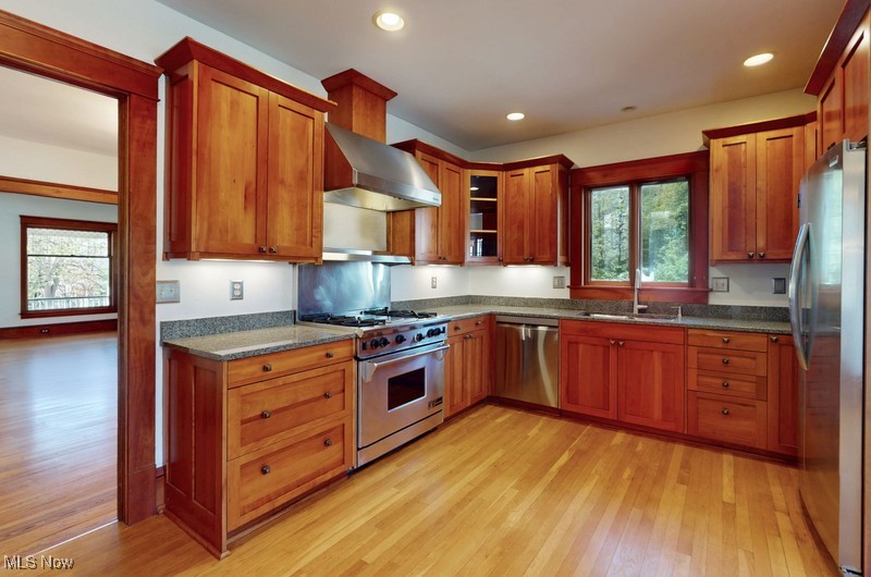 Chagrin Falls, Ohio 44022, United States, 3 Bedrooms Bedrooms, ,2 BathroomsBathrooms,Residential,Pending,115940