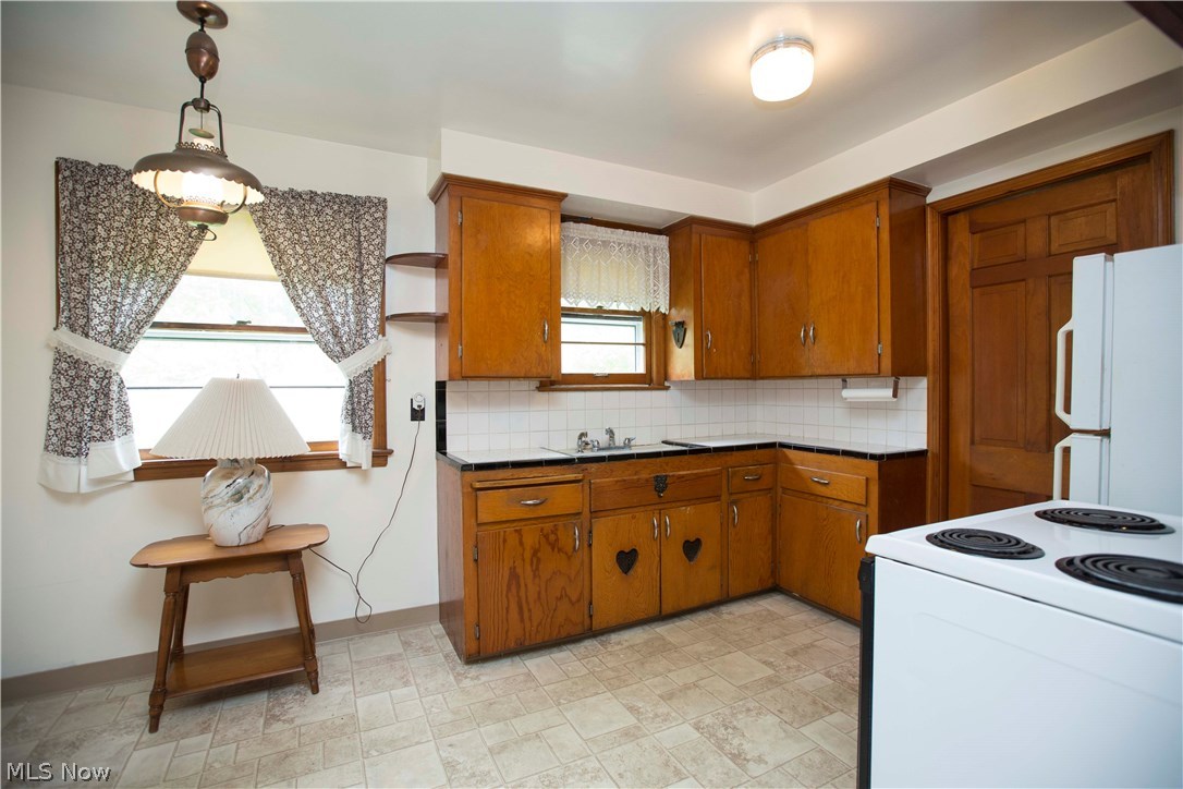 Alden B Hare Cos Lyndhurst Ma - Residential