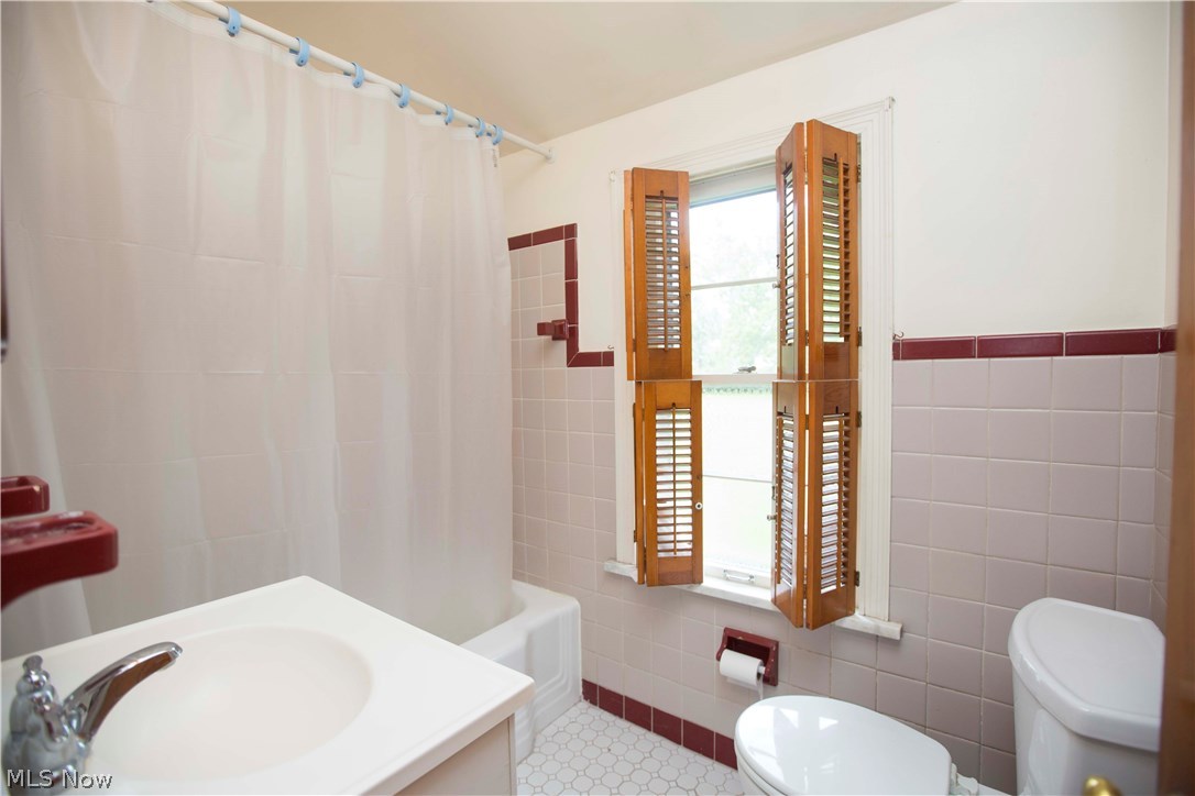 Alden B Hare Cos Lyndhurst Ma - Residential