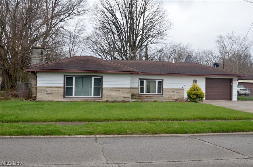 Be in a country setting, but near to everything. Sided and partial stone front ranch. Great one floor living. Completely fenced in yard, great for pets. Bring your own style and make this your home.