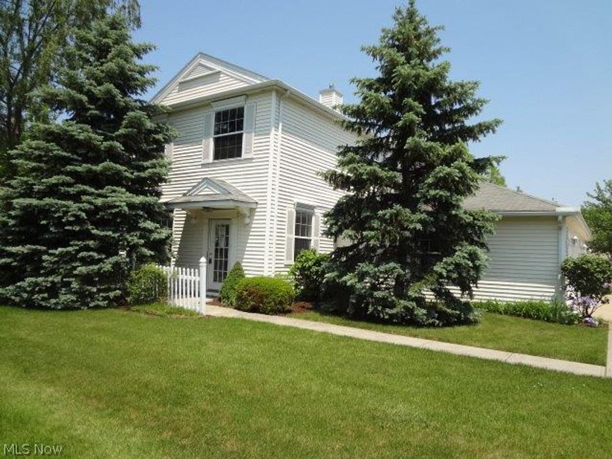 Neutral unit! 3 bedroom townhouse condo in good condition! Master bedroom has full private bathroom, Unit built in 1997 so it is still like new. CASE # 412-508485 HUD Homes are Sold AS-IS, ask an agent for details on how to submit your bid. This unit is FHA(UI) UNINSURED  Equal Opportunity Housing! Owner occupants only per association rules! Pets okay with restrictions.