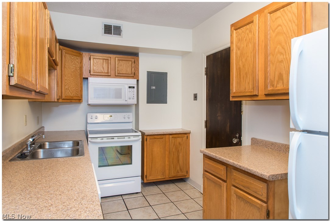 The South Shaker Apartment Building - Residential Lease