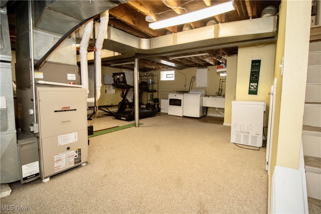 6892 Glenwood Avenue, Youngstown, Ohio image 21