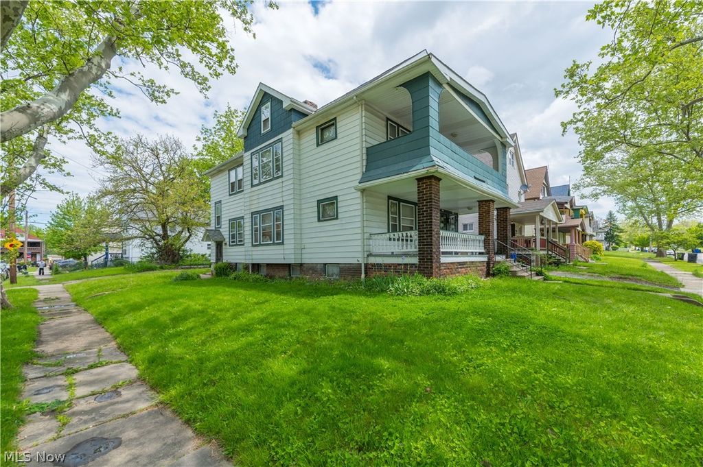 Photo of 9701 Parkview Avenue, Cleveland, OH 44104 (MLS # 5211219)