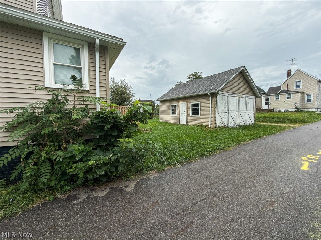 1747 5th Street SE