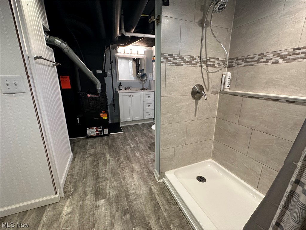 Lyndhurst Const Cos Longston - Residential