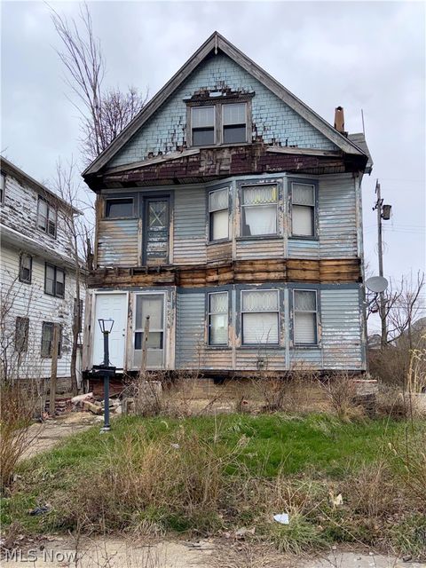 Multifamily For Sale - 1749 Rosedale Avenue<br/> East Cleveland, OH 44112