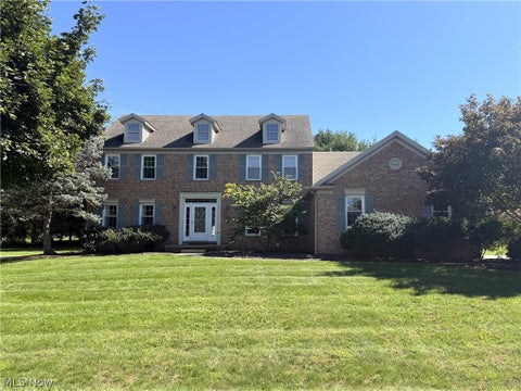 Homes For Sale - 6636 Olde Stone Circle<br/> Canton, OH 44721