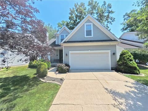 Homes For Sale - 215 Grand Haven Court<br/> Painesville Twp, OH 44077