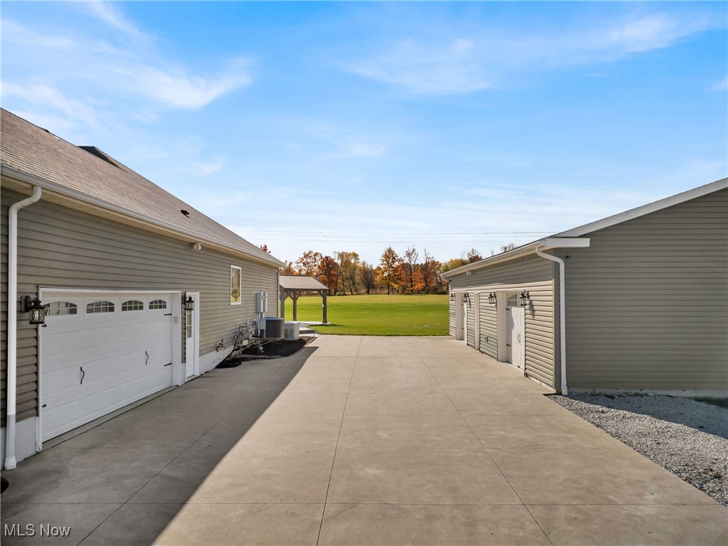 2460 Twelve Oaks Circle