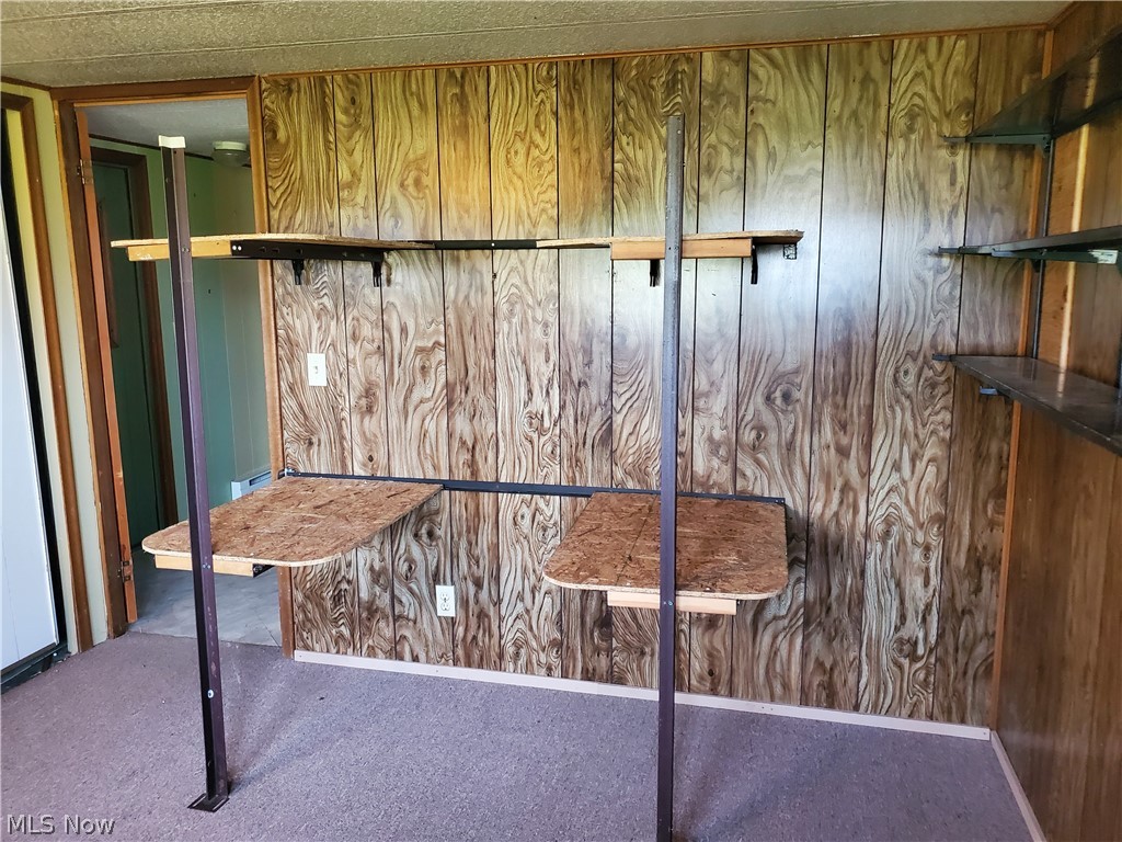 Oak Leaf Mobile Home Community - Residential